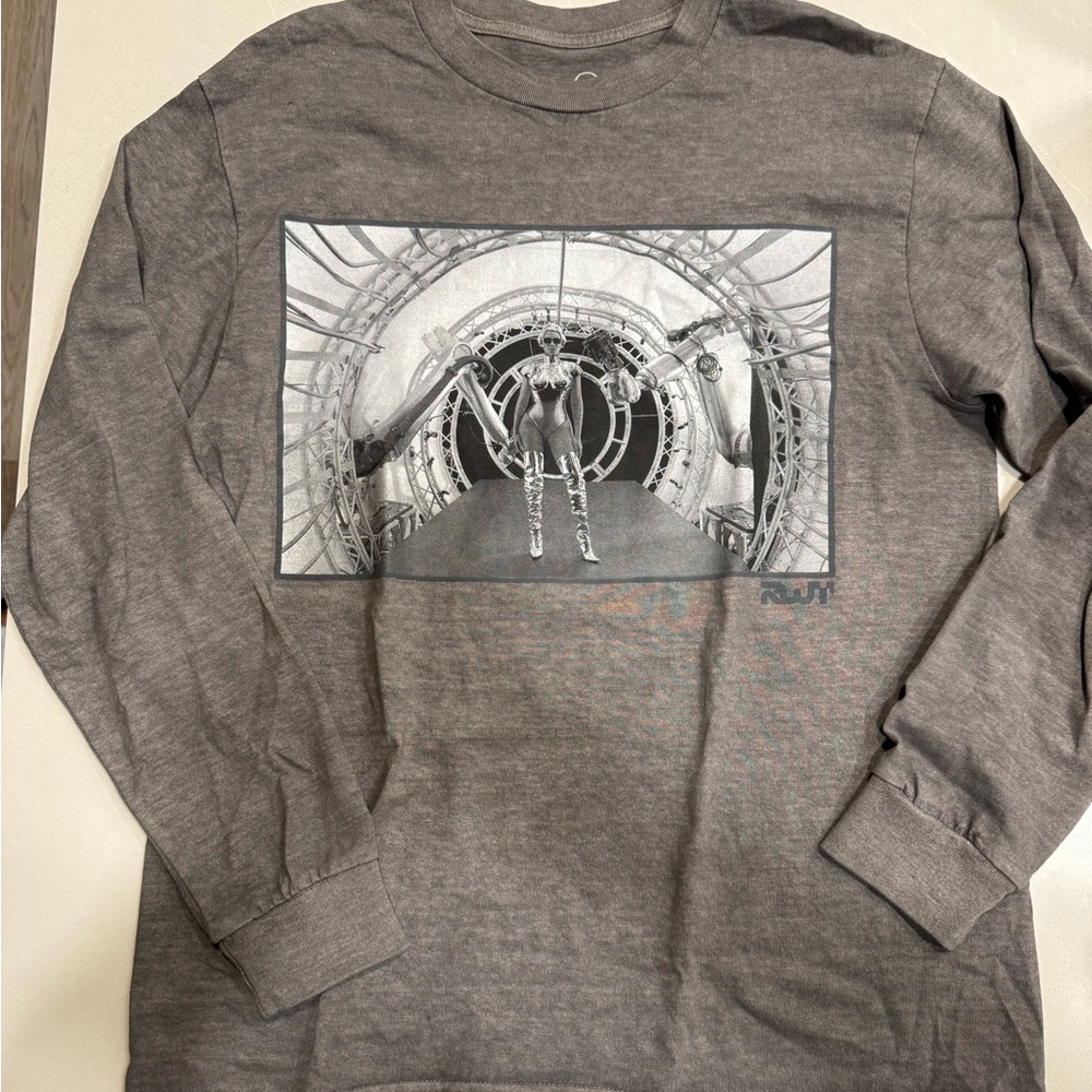 Beyoncé Renaissance Tour Summer Renaissance Long Sleeve Size M